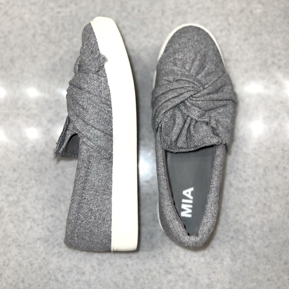 MIA Women's Gray Knotted Slip-On Sneakers